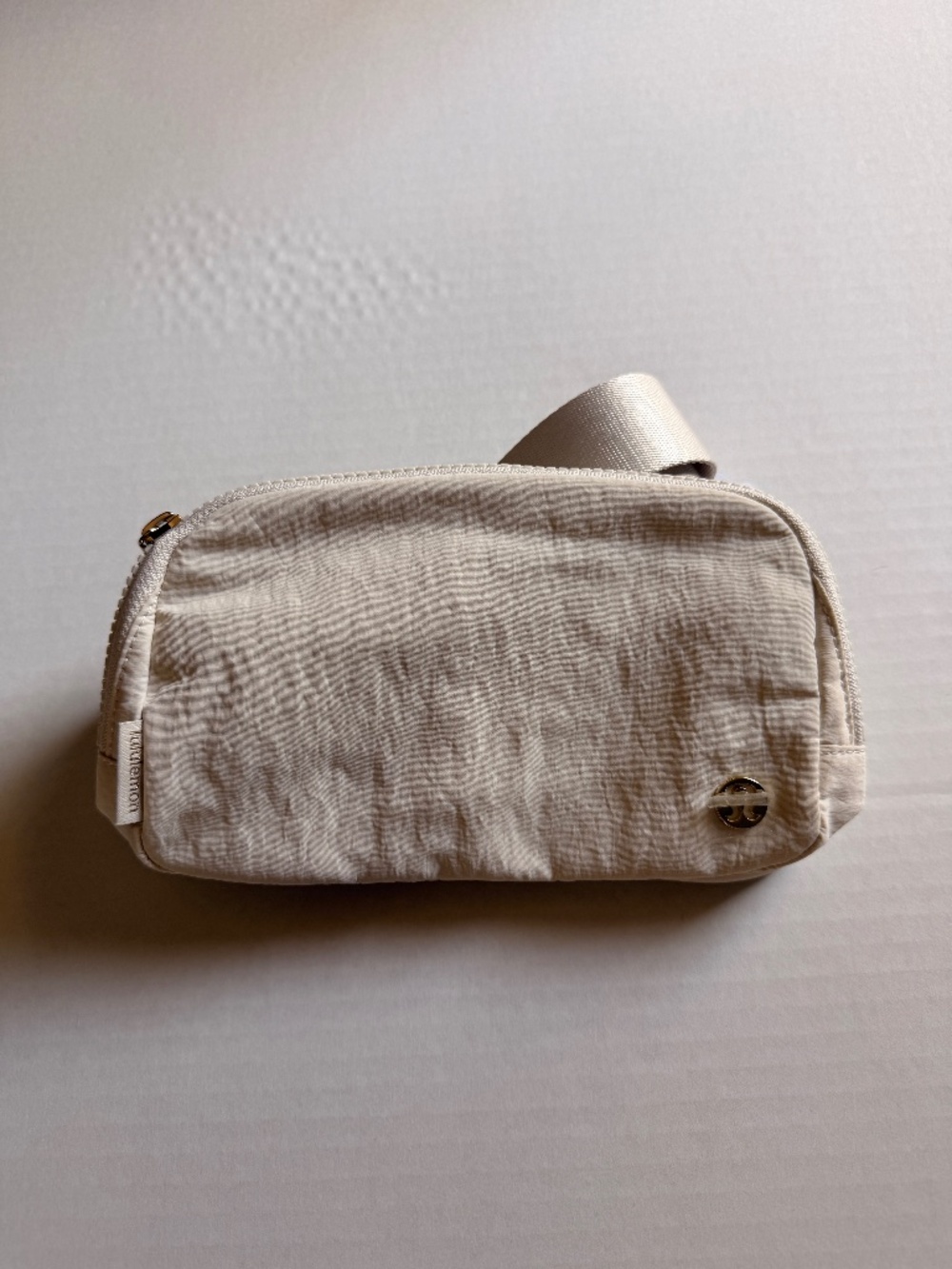NWT Everywhere Belt Bag 1L Light Ivory